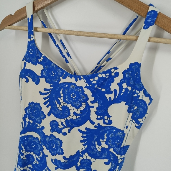 Lululemon | "Free to Be" tank - Picture 2 of 6